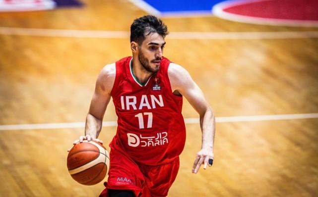 伊朗男篮球员雅克查理